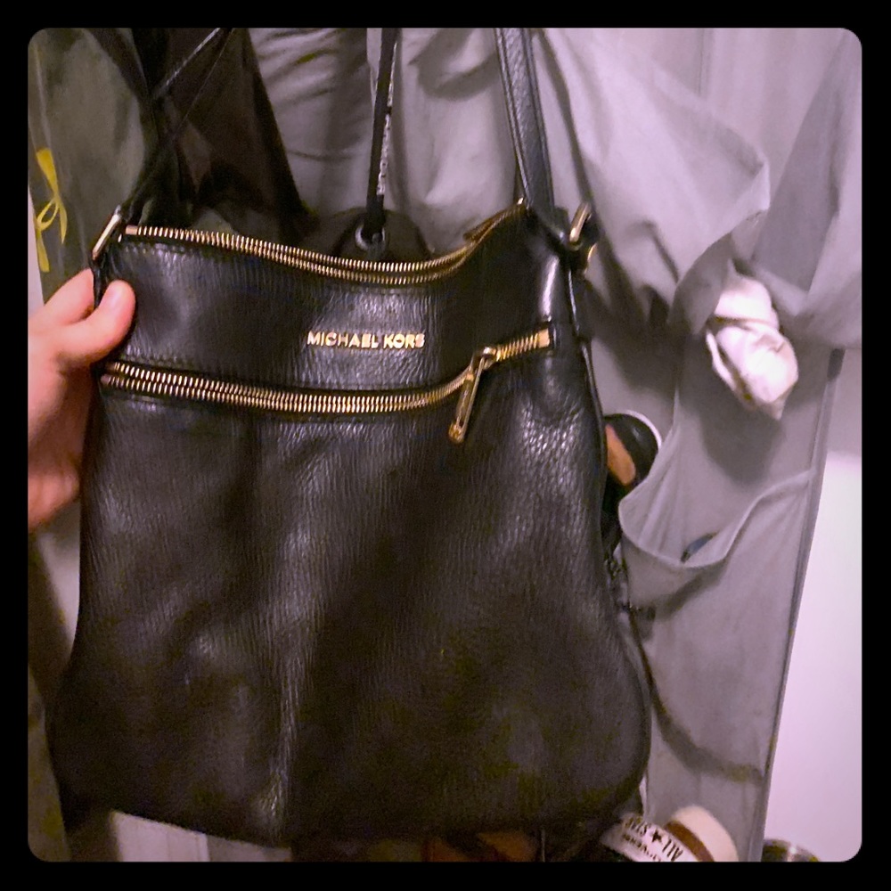 Michael kors cross body